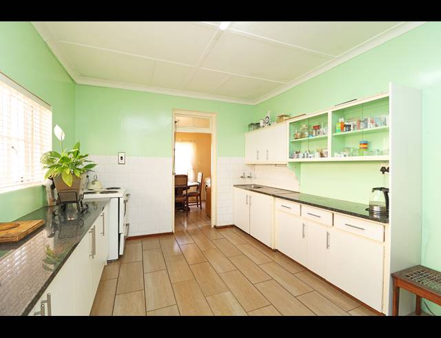 3 BEDROOM HOUSE FOR SALE IN WESTDENE